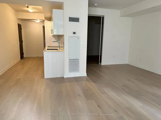 Additional image 5 of 330 Richmond St Unit 518