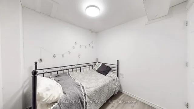 Additional image 40 of 878 Delgado Dr