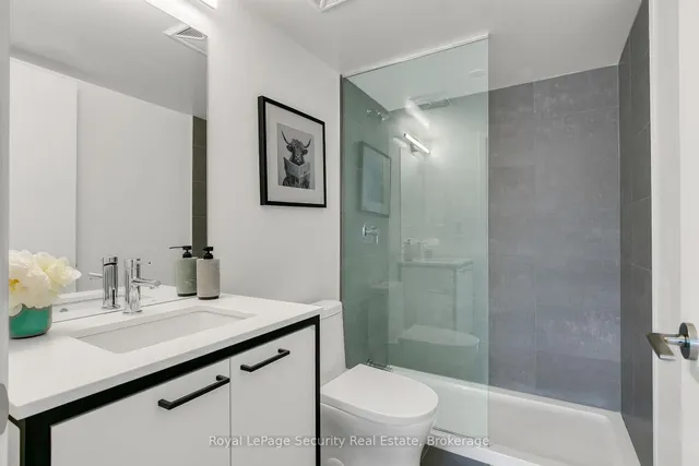 Additional image 28 of 40 Ed Clark Gdns Unit TH 22