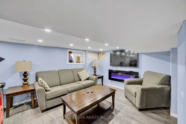 Additional image 34 of 6 Frederick Ave