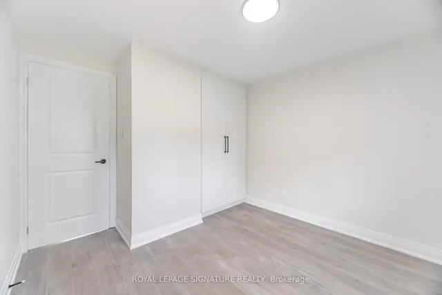 Additional image 22 of 34 Goskin Crt