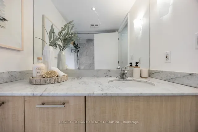 Additional image 33 of 350 Wellington St Unit 219