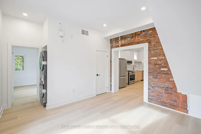 Additional image 34 of 42 Ray St