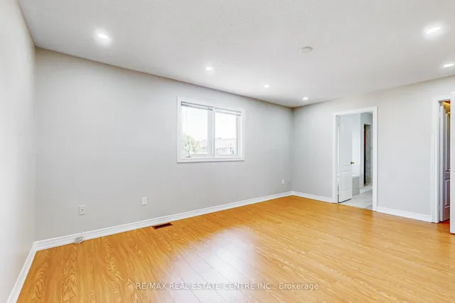 Additional image 24 of 495 Willmott Cres