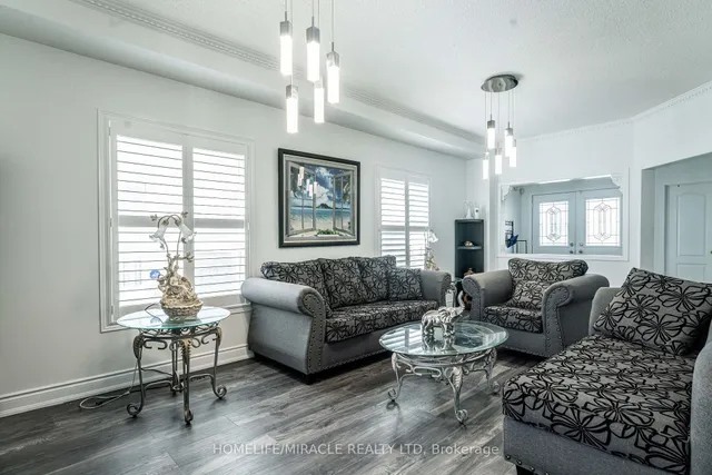 Additional image 8 of 16 Signet Crt