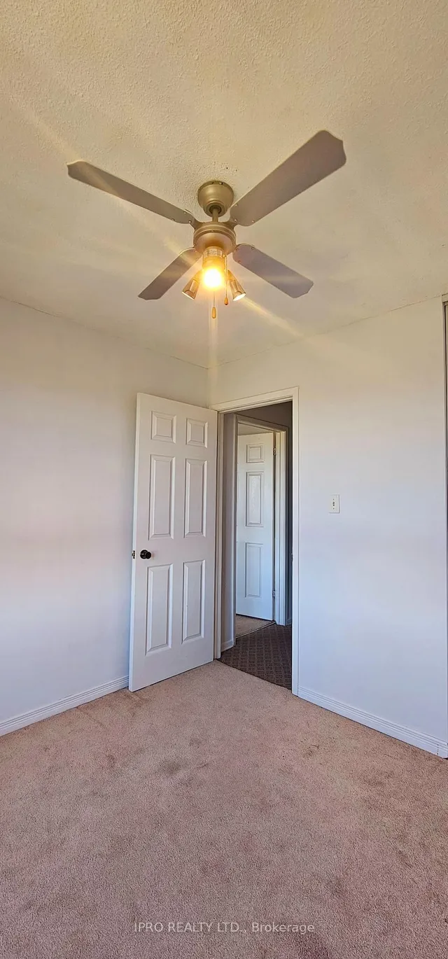 Additional image 22 of 36 Dawson Cres Unit 36