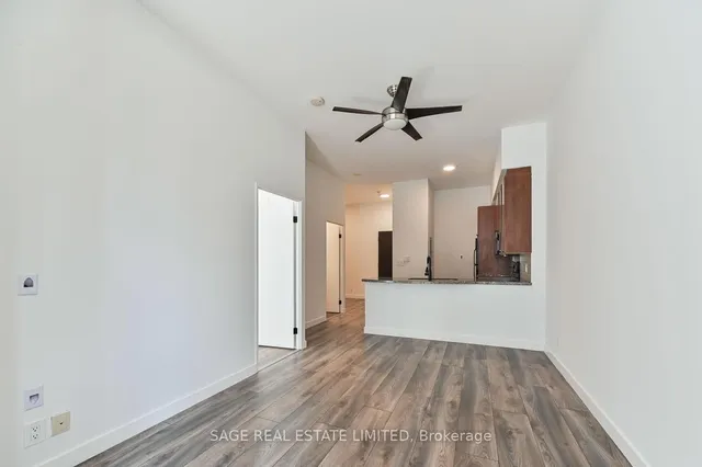 Additional image 9 of 1005 King St Unit 103