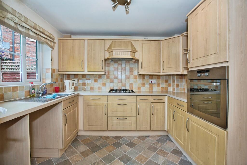 Additional image 7 of Merevale Way, Yeovil