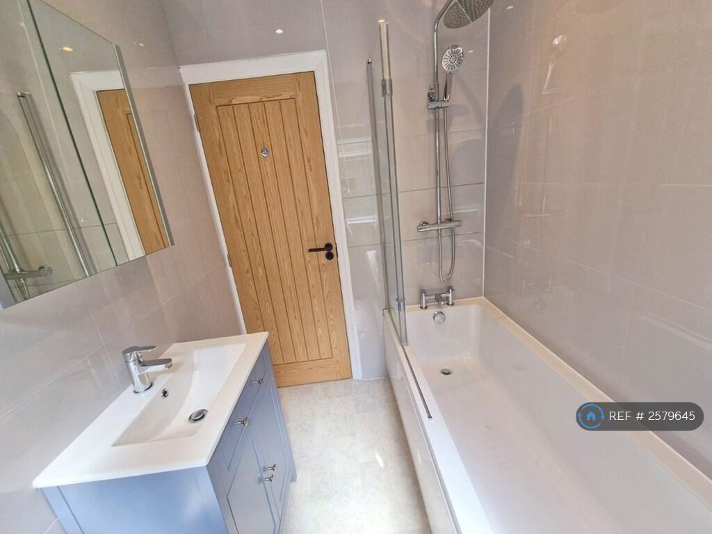 Additional image 21 of Valley Road, Solihull, B92