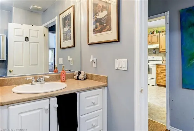 Additional image 22 of 8 Frances Ave