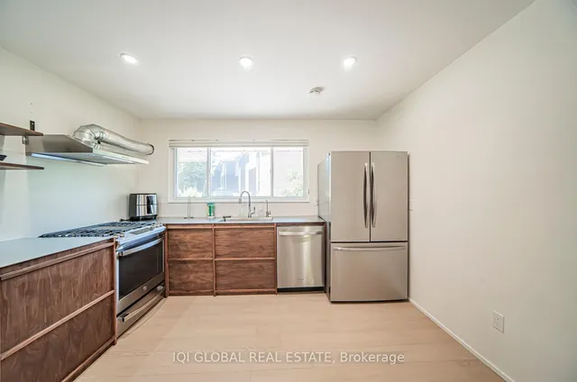 Additional image 23 of 1270 Gainsborough Dr Unit 72