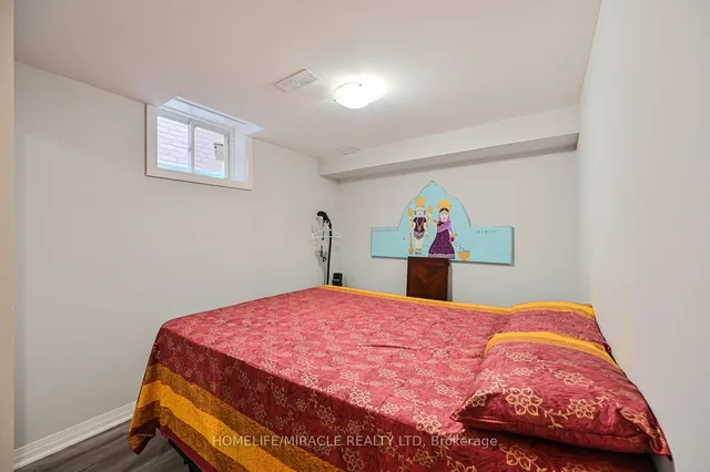 Additional image 24 of 49 Lesabre Cres