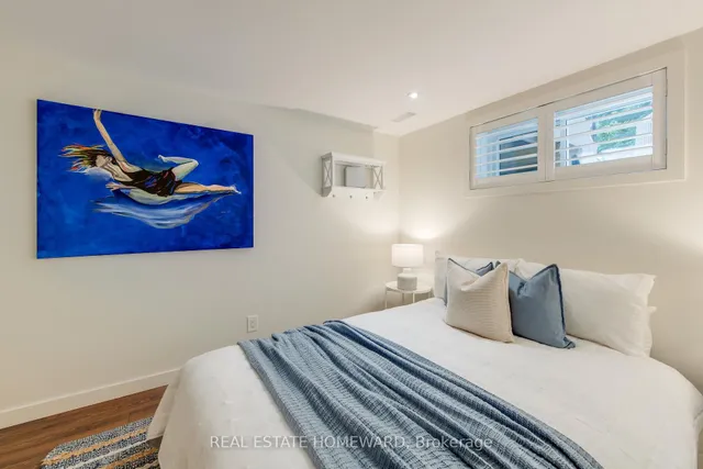 Additional image 40 of 52 Harewood Ave