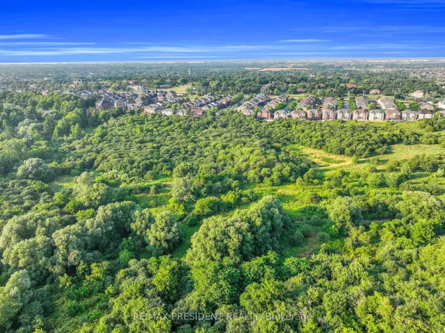 Additional image 48 of 66 Bayhampton Dr