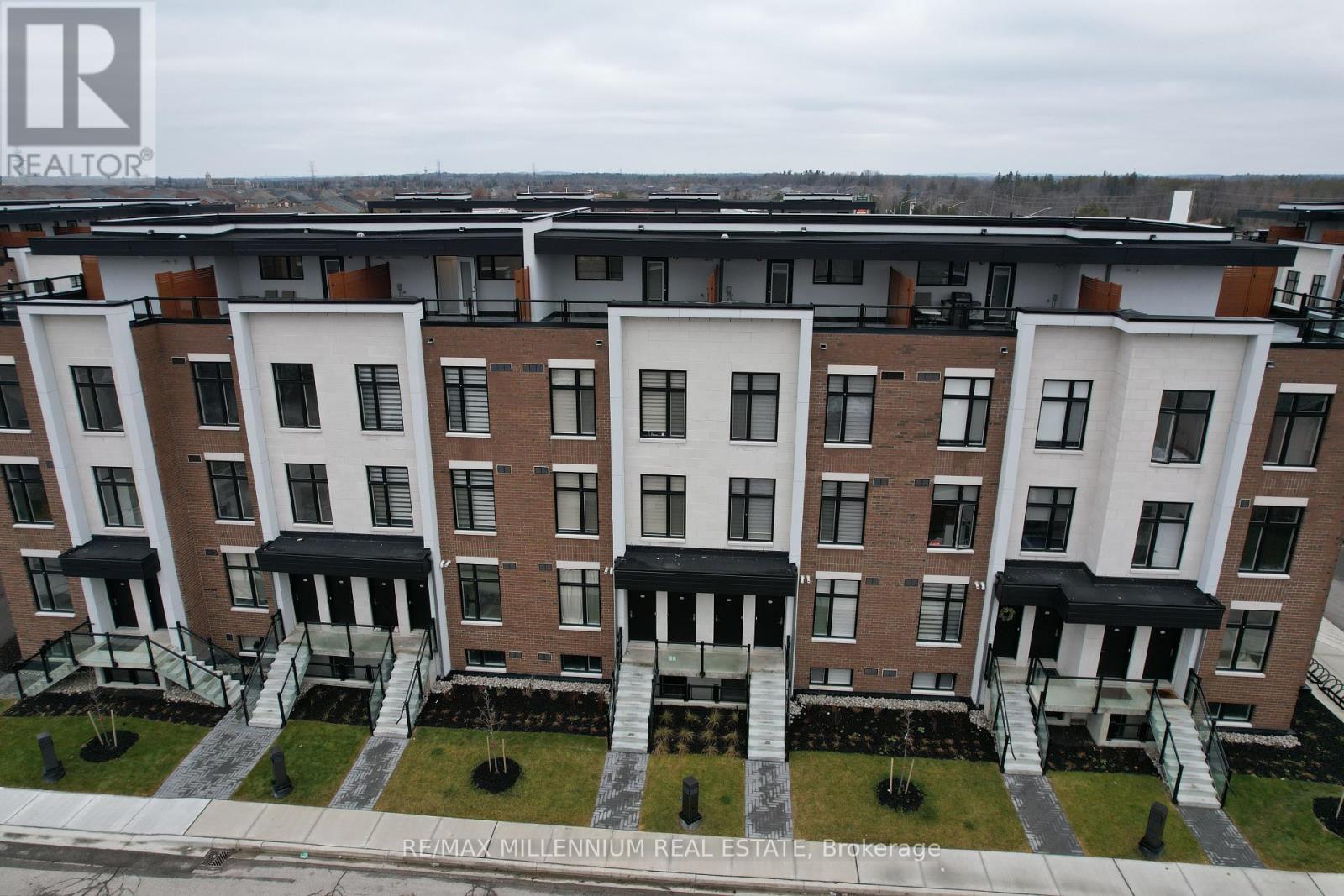Property image for U221 - 9560 ISLINGTON AVENUE|Vaughan (Kleinburg), Ontario L4K2L5