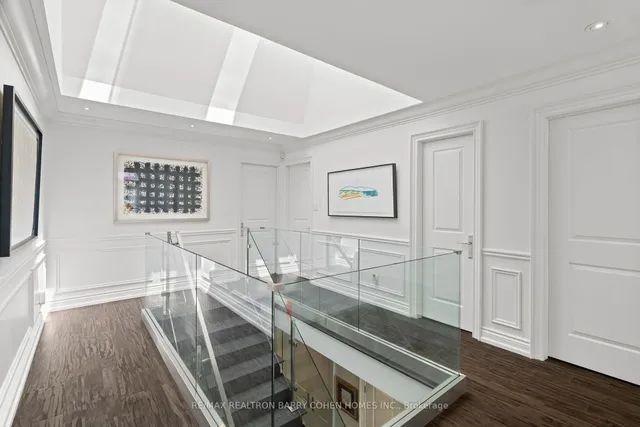 Additional image 16 of 566 Castlefield Ave