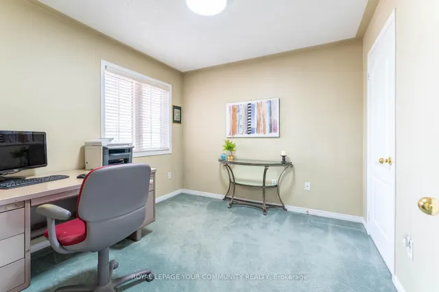 Additional image 25 of 57 Mainard Cres