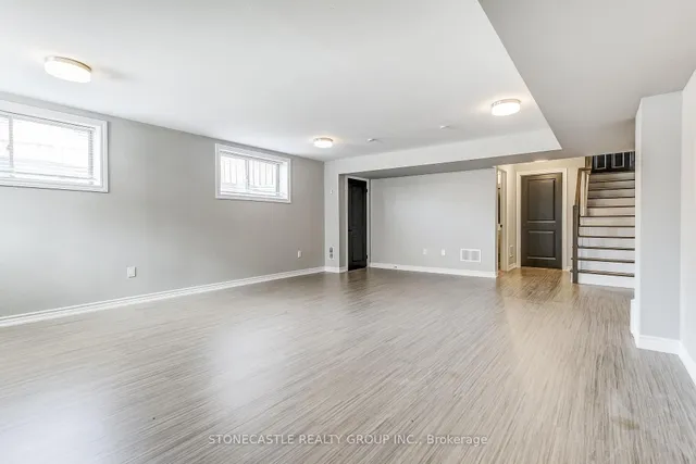 Additional image 28 of 526 Beam Crt