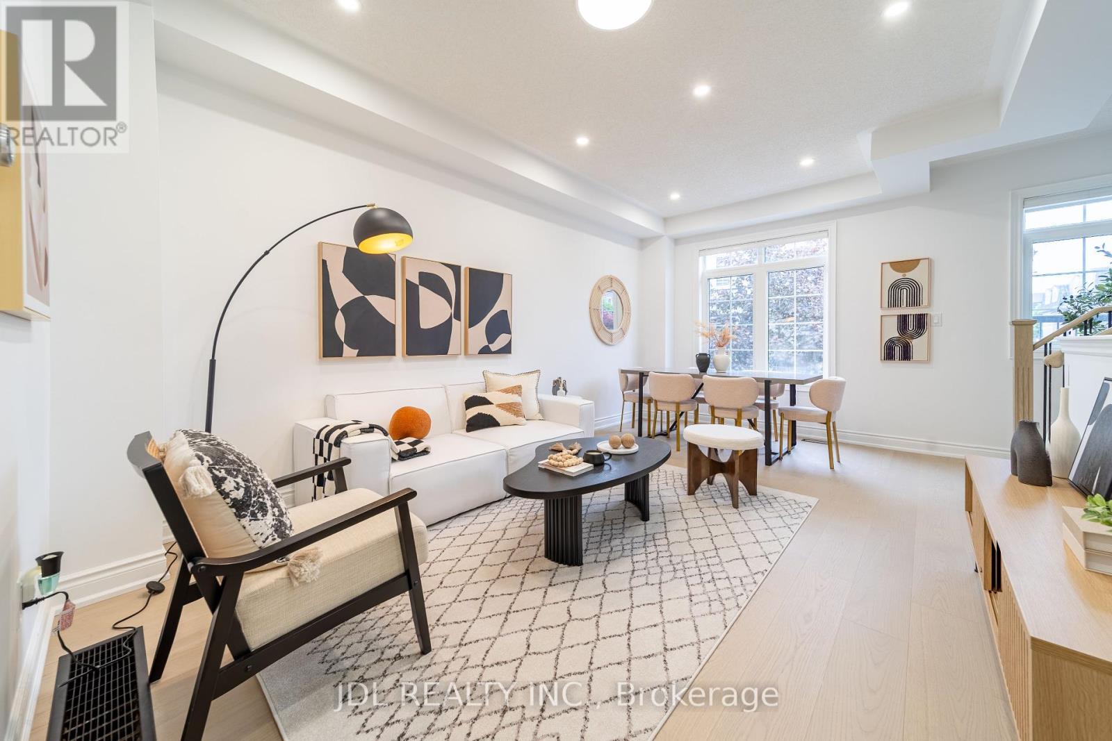 51 ROUTLIFFE LANE|Toronto (Newtonbrook West), Ontario M2N0A5