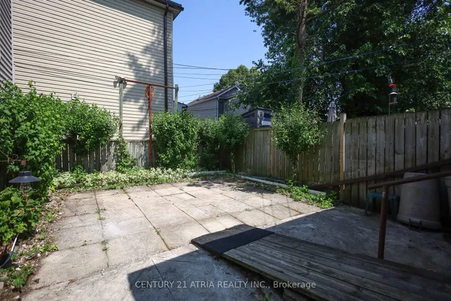 Additional image 27 of 869 Pape Ave