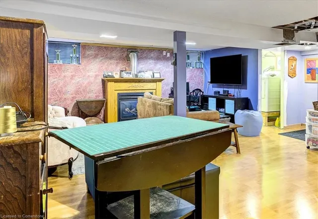 Additional image 31 of 8 Frances Ave