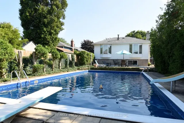 Additional image 30 of 33 Dubarry Blvd