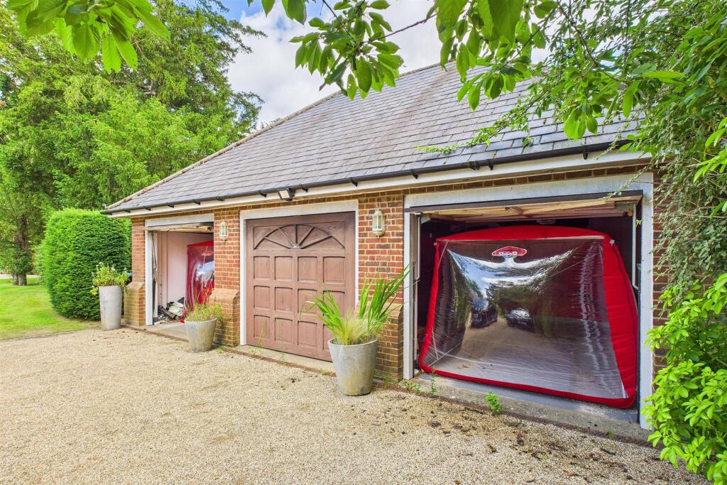 Additional image 23 of Mulberry House, Woodside AL9 6DD