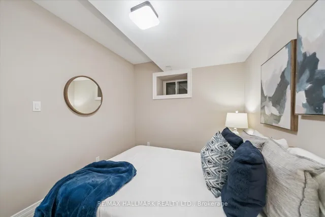 Additional image 37 of 45 Eastville Ave