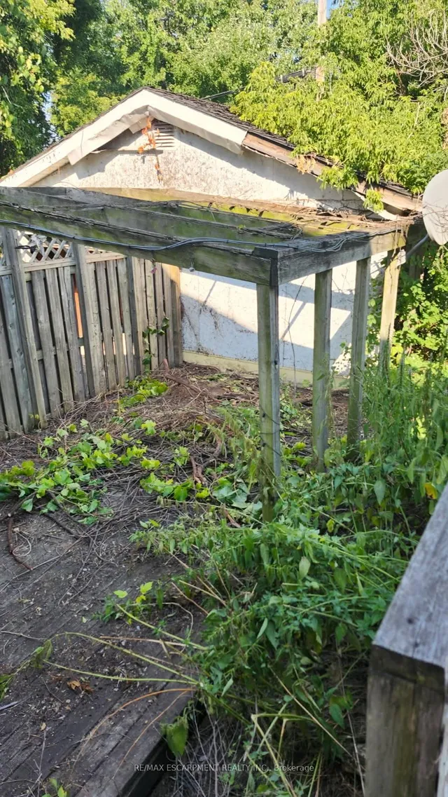 Additional image 25 of 706 Tate Ave