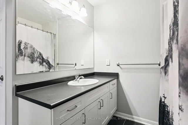 Additional image 24 of 118 Baycliffe Cres