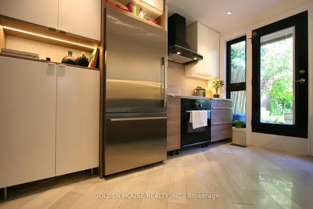 Additional image 16 of 21 Thatcher Ave