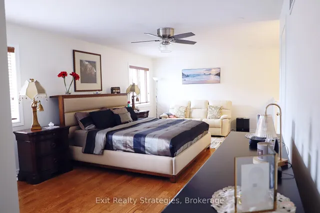 Additional image 18 of 100 Springstead Ave