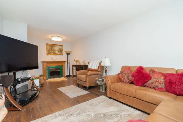 Additional image 7 of 6 Lauderdale Rd