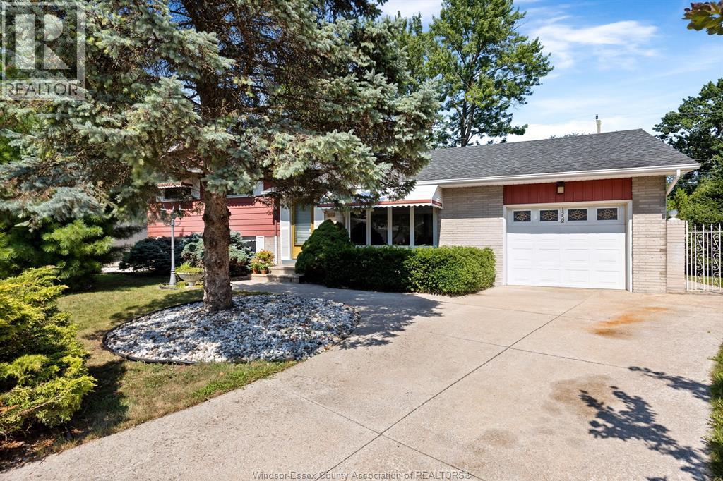1552 STRATFORD|Windsor, Ontario N9G1W2