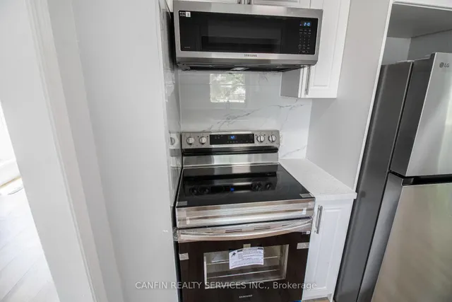 Additional image 12 of 212 Town House Cres Unit 212