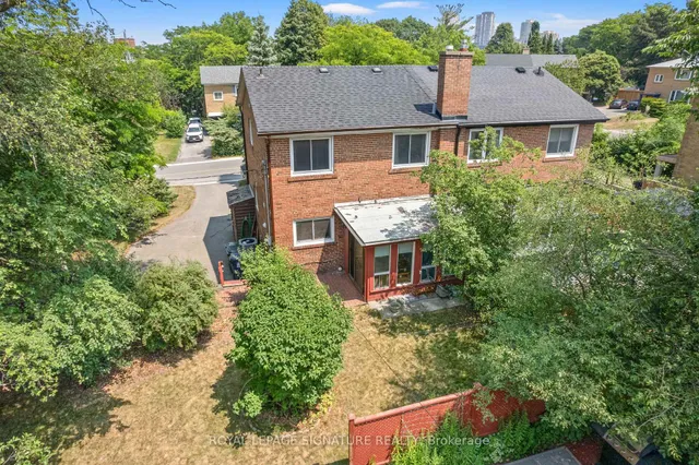 Additional image 39 of 2 Guytoi Crt