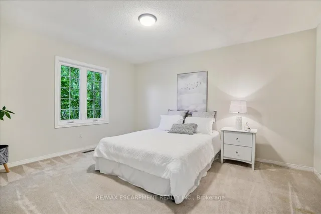 Additional image 17 of 105 River Glen Blvd