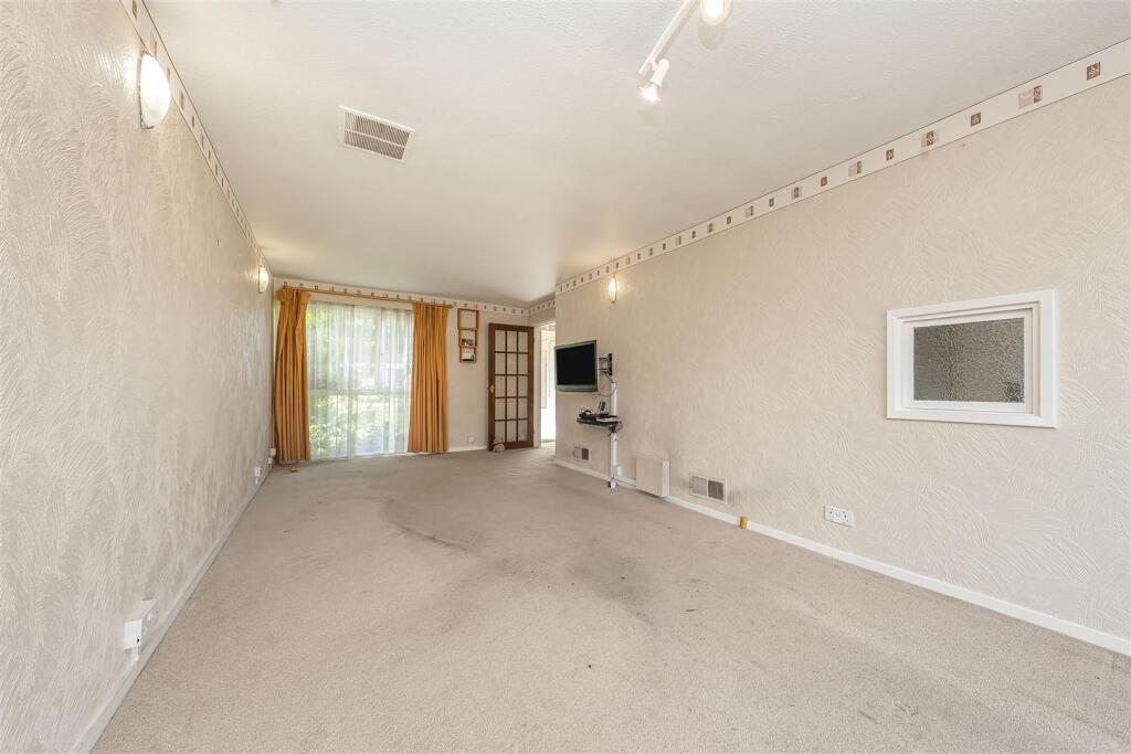Additional image 15 of Maplefield, Park Street, St. Albans