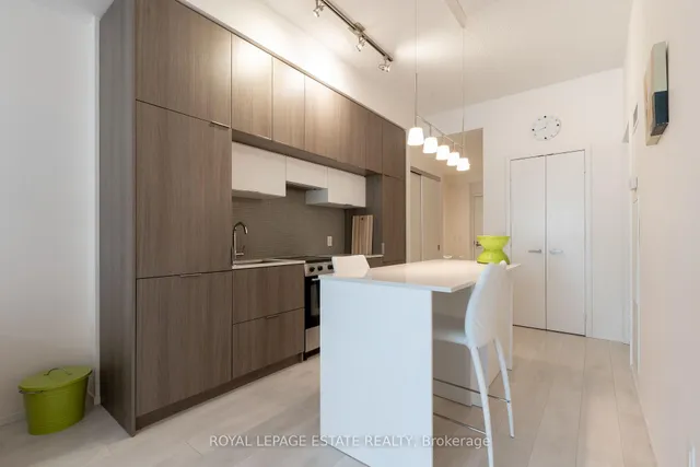 Additional image 5 of 159 Dundas St Unit 404