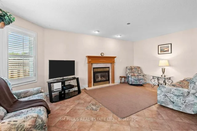 Additional image 15 of 66 Foxtrot Dr