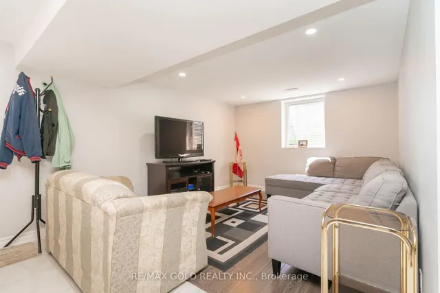 Additional image 27 of 10 Brookdale Cres