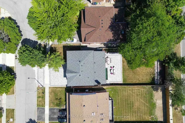 Additional image 50 of 47 Tofino Cres