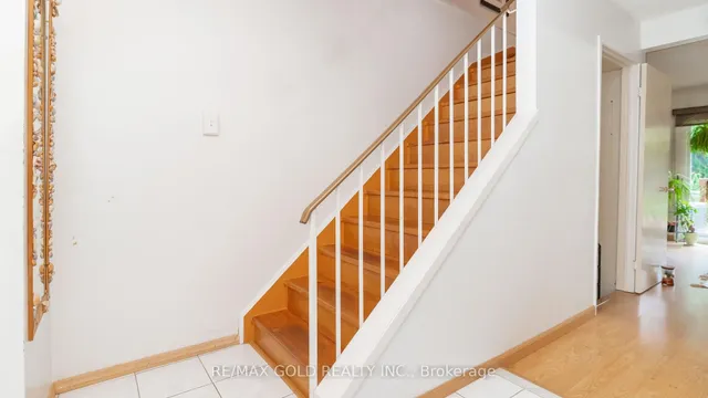 Additional image 16 of 17 Greenhills Sq