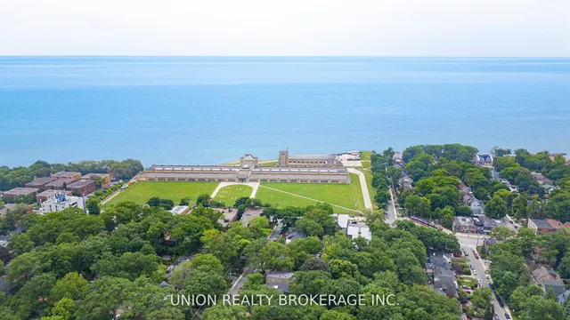 Additional image 43 of 32B Victoria Park Ave