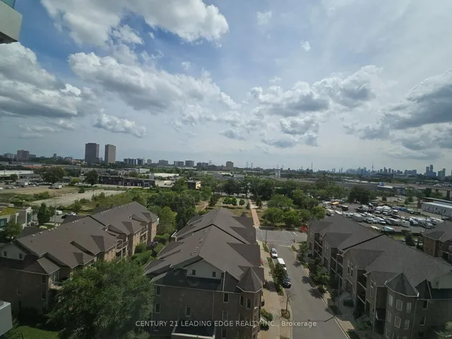 Additional image 20 of 35 Brian Peck Cres Unit 914