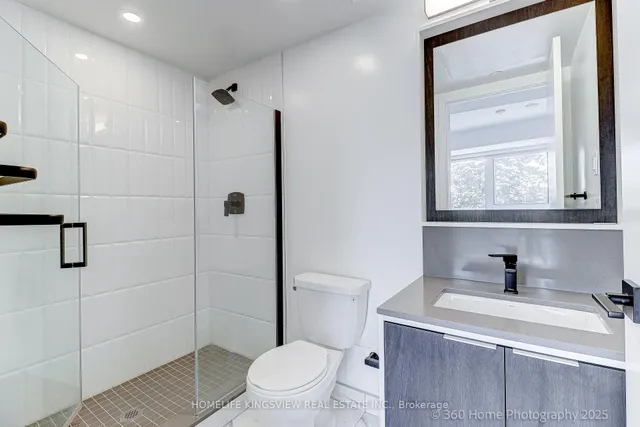 Additional image 19 of 36 Zorra St Unit 319