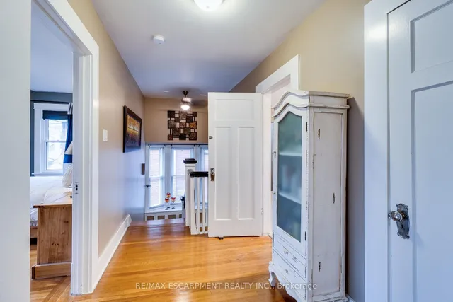 Additional image 23 of 75 MELROSE Ave