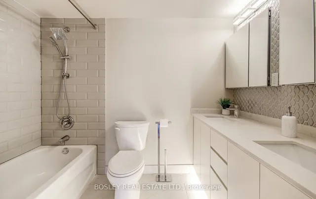 Additional image 31 of 62 Wellesley St Unit 702