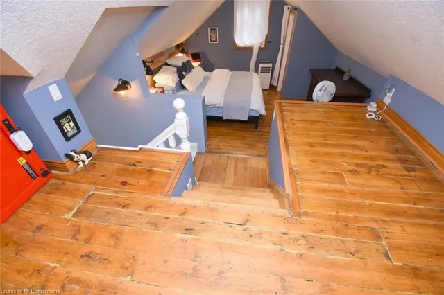 Additional image 38 of 662 Old Dundas Rd