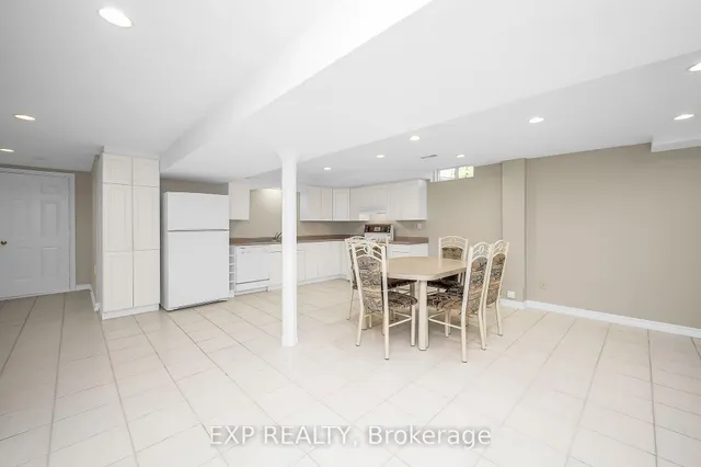 Additional image 33 of 44 Wexford Rd